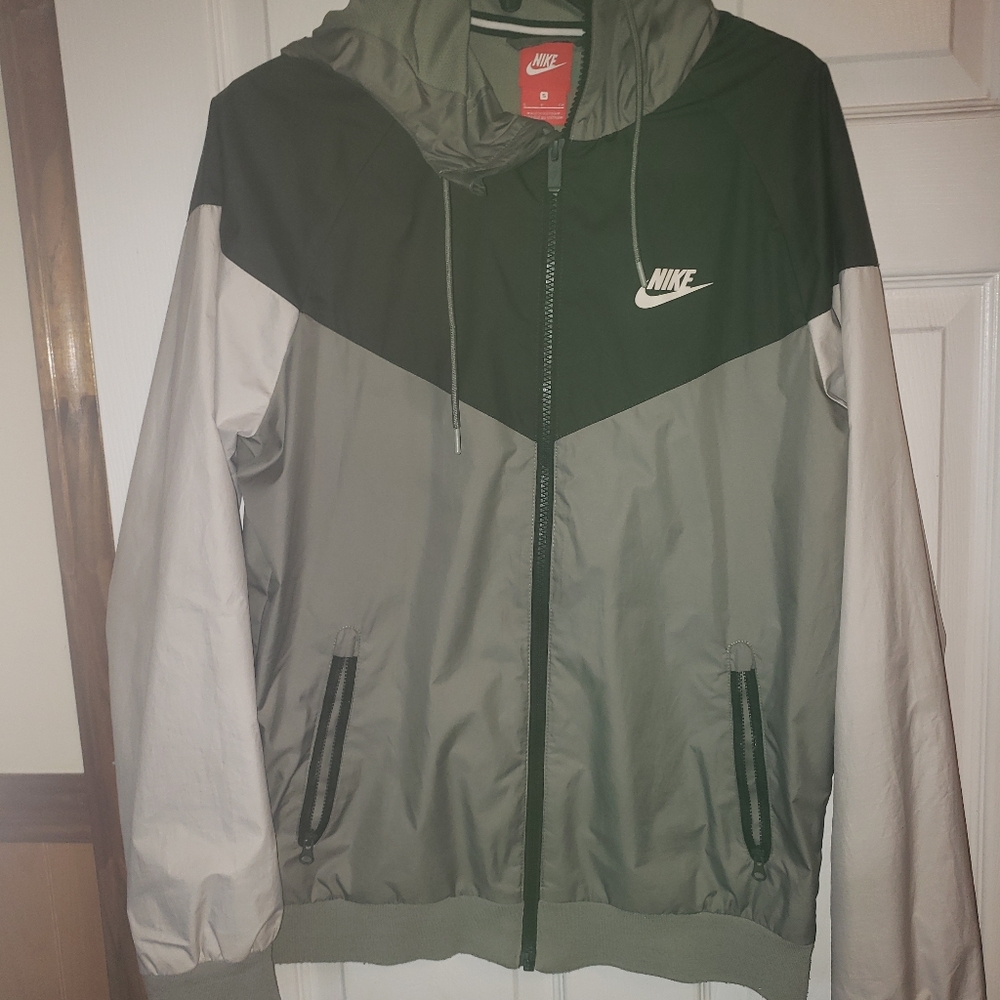 Mens Nike Windbreaker